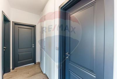 Apartament cu 3 camere decomandat, mobilat în UTA - 24