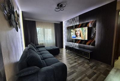 Apartament cu 2 camere decomandat în Independenței