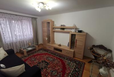 Apartament cu 3 camere decomandat în Central - 1