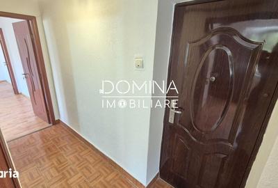 Apartament cu 3 camere semidecomandat în Central