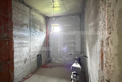 Casă cu 5 camere cu Teren 793 Mp în Central - 3