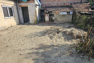 Casă cu 2 camere cu Teren 133 Mp în Central