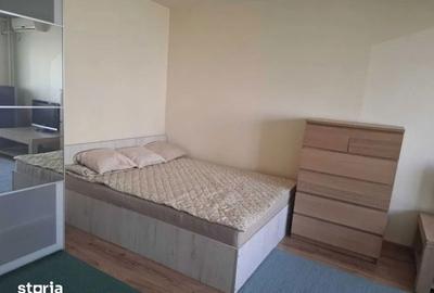 Garsonieră decomandată, mobilată în Vitan