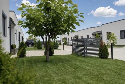 Casă cu 4 camere cu Teren 252 Mp în Domnești