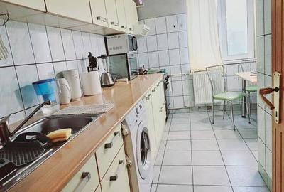 Apartament cu 8 camere decomandat, mobilat în Drumul Taberei - 2