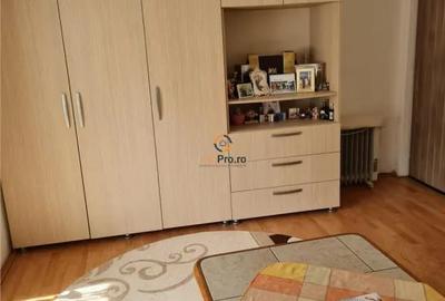 Garsonieră decomandată în Lipovei