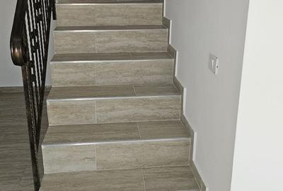 Duplex cu 4 camere cu Canalizare în Central - 29