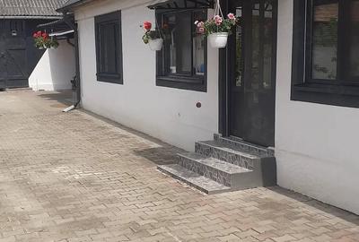 Casă cu 3 camere cu Teren 2200 Mp în Cuzdrioara