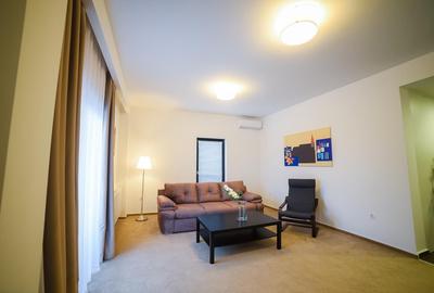 Apartament cu 2 camere decomandat în Tractorul - 2