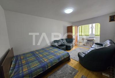 Apartament cu 2 camere decomandat, mobilat în Vasile Aaron