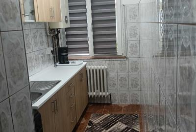 Apartament cu 2 camere nedecomandat în Decebal - 5