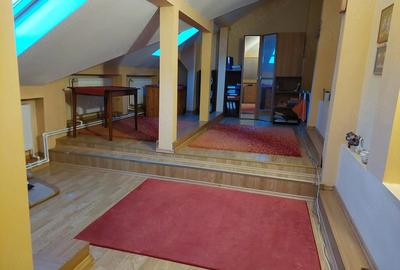 Casă cu Teren 207 Mp în Central - 4
