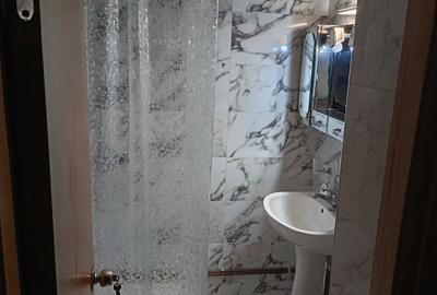 Apartament cu 3 camere decomandat în Găvana