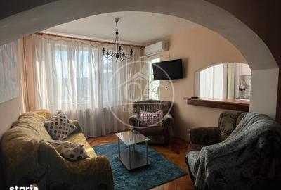 Apartament cu 3 camere decomandat în Rogerius