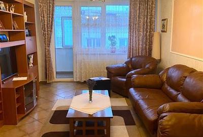 Apartament cu 3 camere decomandat în Ultracentral