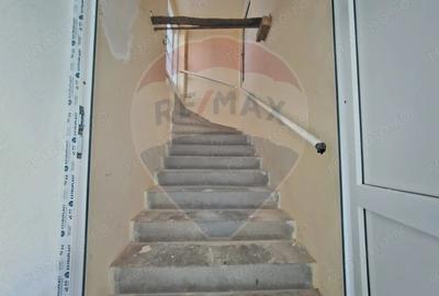 Casă cu 3 camere cu Teren 475 Mp în Central - 17