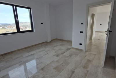 Casă cu 3 camere cu Teren 500 Mp în Micești