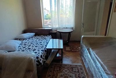 Casă cu 4 camere cu Teren 580 Mp în Central