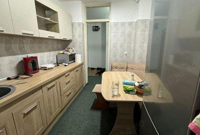 Casă cu 2 camere decomandat în Casa de Cultură - 2