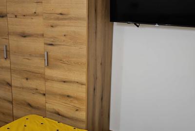 Apartament cu 3 camere semidecomandat în Gorjului