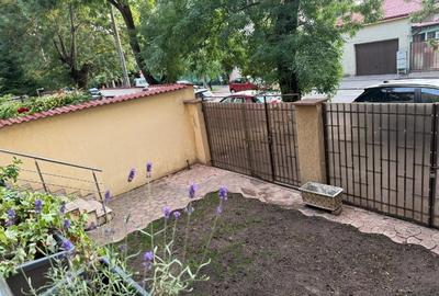 Apartament cu 3 camere decomandat, mobilat în Dămăroaia - 8