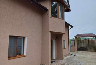 Casă individuală cu 5 camere cu Garaj în Ivănești - 2