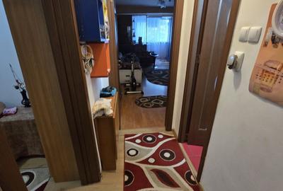 Apartament cu 3 camere decomandat în Dristor