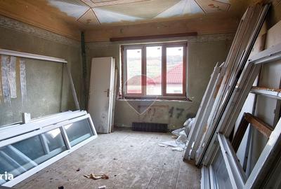 Casă cu 3 camere cu Teren 688 Mp în Central