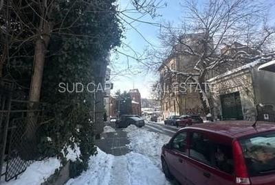 Casă cu 10 camere cu Canalizare în Grădina Icoanei
