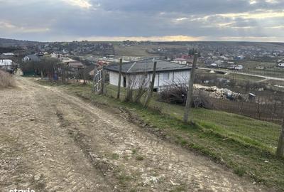 Teren de 1724 mp, în Popricani - 5