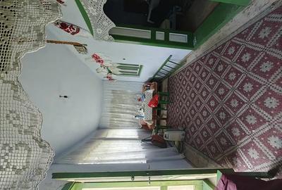 Casă cu 3 camere cu Teren 1182 Mp în Hunedoara