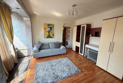 Apartament cu 2 camere semidecomandat în Ultracentral