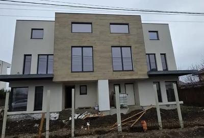 Casă cu 7 camere cu Canalizare în Tunari - 3