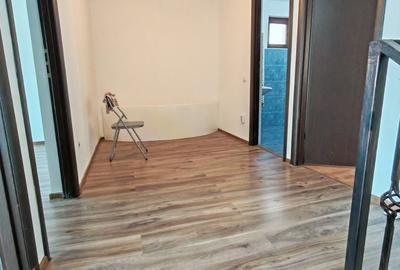 Casă cu 4 camere cu Teren 130 Mp în Central - 8