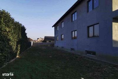 Casă cu 4 camere cu Teren 400 Mp în Central