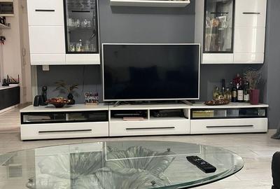 Apartament cu 3 camere în Baicului