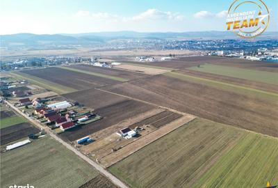 Teren de 2498 mp, în Central - 3
