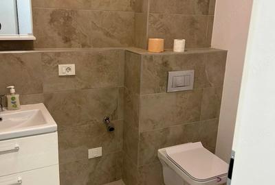 Apartament cu 2 camere semidecomandat în Dumbrăvița