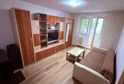Apartament cu 2 camere decomandat, mobilat în Tei