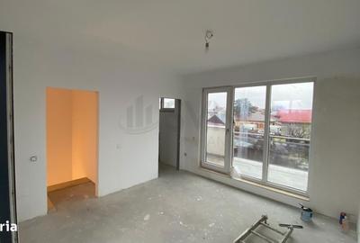Casă cu 4 camere decomandat cu Teren 60 Mp în Central - 1
