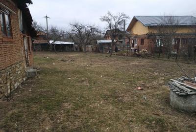 Casă cu 3 camere în Boteni - 1