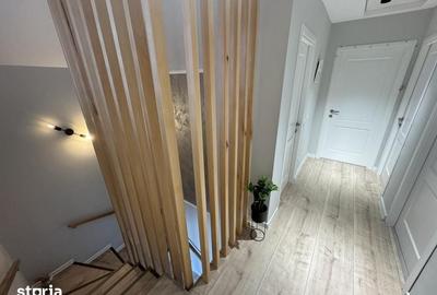 Casă cu 4 camere cu Canalizare în Podari - 1