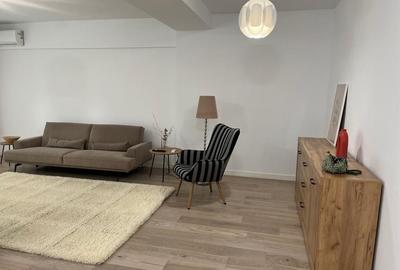 Apartament cu 2 camere decomandat, mobilat în Victoriei