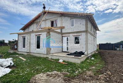 Duplex cu 4 camere cu Canalizare în Sânandrei - 2
