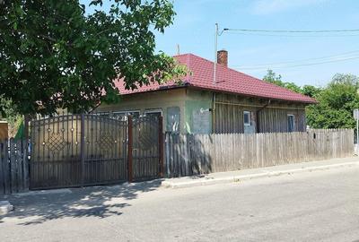 Casă cu Teren 634 Mp în Central - 2