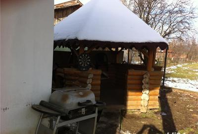 Casă cu 5 camere cu Teren 400 Mp în Teișani - 1