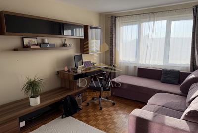 Apartament cu 2 camere decomandat, mobilat în Central