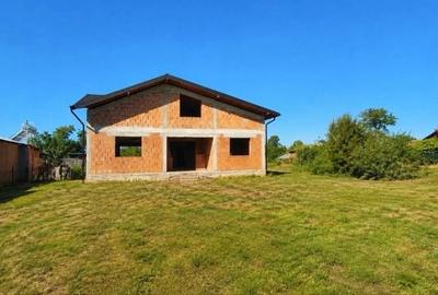 Casă cu 3 camere în Mălăiești