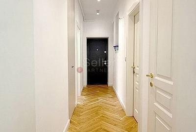 Apartament cu 3 camere în Schei