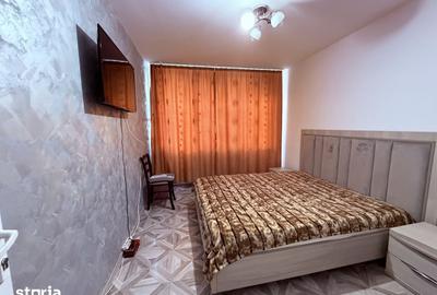 Apartament cu 2 camere decomandat în Micro 4 - 4